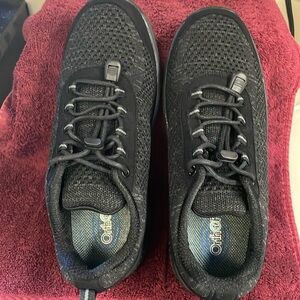 Women’s OrthoFeet Sneakers
